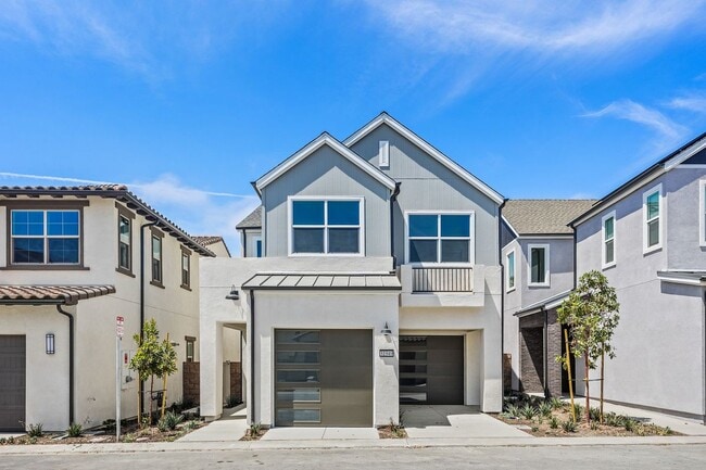 property at 31949 Via Encima