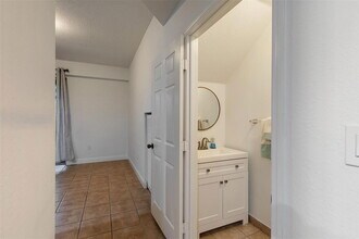 1062 SW 143rd Ave in Pembroke Pines, FL - Building Photo - Building Photo