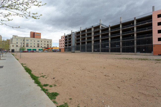 Downtowner in Albuquerque, NM - Foto de edificio - Building Photo