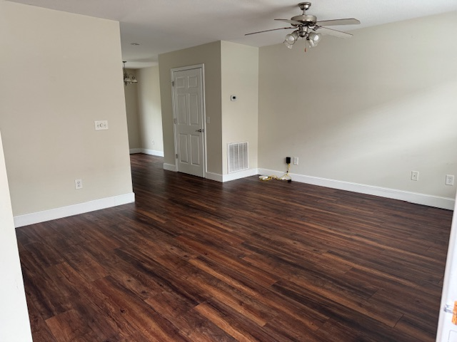 2121 S Greenwood Dr in Johnson City, TN - Building Photo