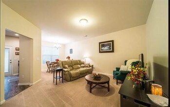 2411 Hartfield Cir in Winston-Salem, NC - Building Photo - Building Photo