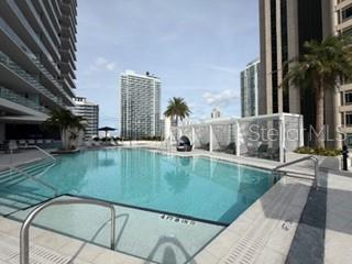 275 1st Ave S in St. Petersburg, FL - Building Photo - Building Photo