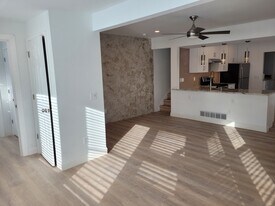 3082 Norcott Dr, Unit A in Keego Harbor, MI - Building Photo