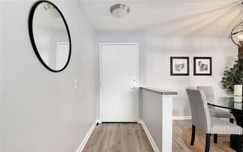 8300 Manitoba St, Unit 315 in Playa Del Rey, CA - Building Photo - Building Photo