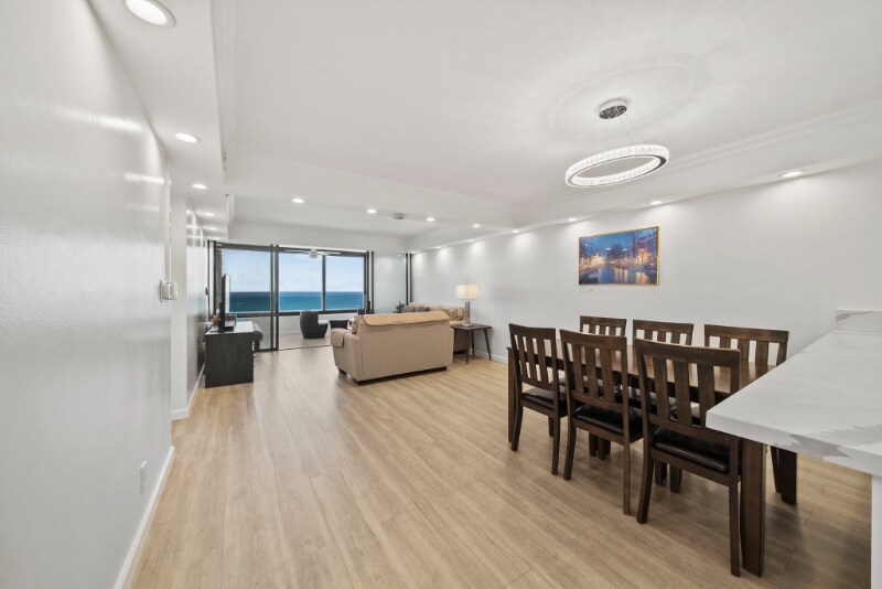 1600 Ala Moana Blvd in Honolulu, HI - Building Photo