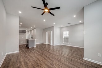 7234 St Augustine St in Houston, TX - Building Photo - Building Photo