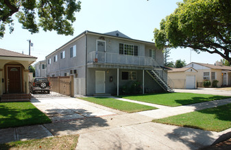 541 N Shelton St in Burbank, CA - Building Photo - Building Photo