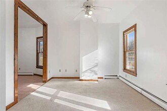 18 Center St in Poughkeepsie, NY - Building Photo - Building Photo