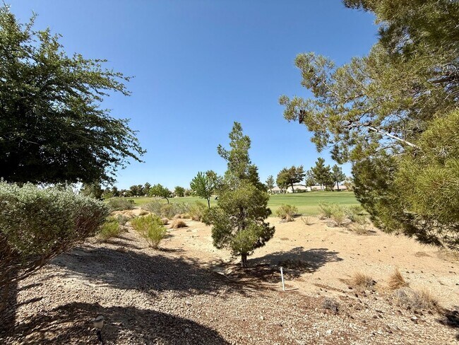 7557 Chaffinch St in North Las Vegas, NV - Building Photo - Building Photo