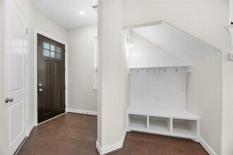 11908 Briarwood Hill Way in Houston, TX - Foto de edificio - Building Photo