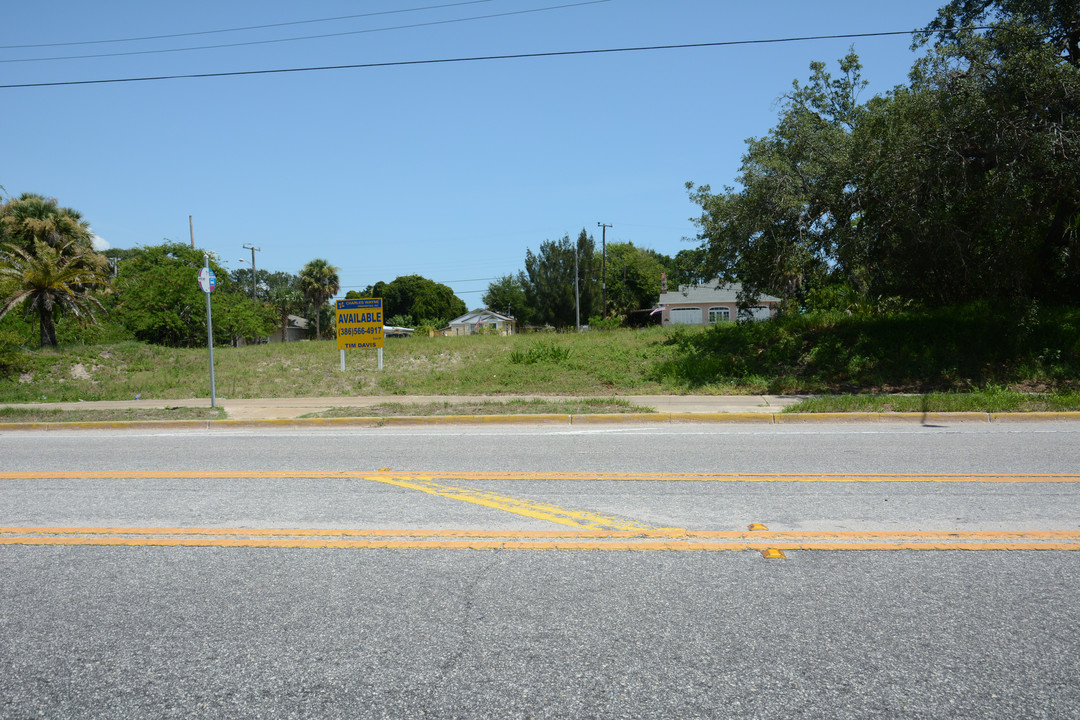 313 Silver Beach Ave in Daytona Beach, FL - Building Photo