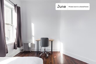 Private bedroom in 3 bed/1 bath Home in New York, NY - Building Photo - Building Photo