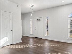 2213 Loretta Ln in Rowlett, TX - Building Photo - Building Photo