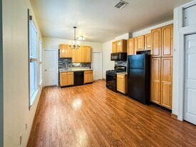 394 Woodlawn Ave in Jersey City, NJ - Building Photo