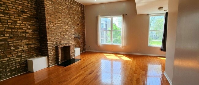 4609 S Vincennes Ave, Unit # M2217 in Chicago, IL - Building Photo - Building Photo