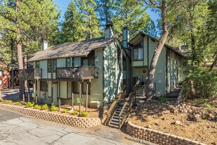 41935 Switzerland Dr in Big Bear Lake, CA - Building Photo