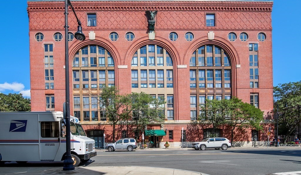 357 Commercial St, Unit 301 in Boston, MA - Foto de edificio