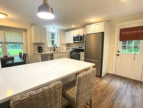 36 Whedon Ln in Madison, CT - Building Photo - Building Photo