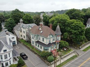 118 Locust St in Dover, NH - Building Photo - Building Photo