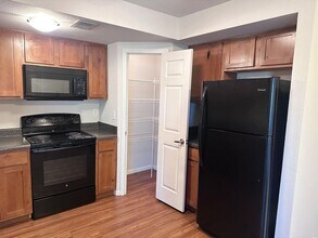 1519 NE Erin Ct in Grain Valley, MO - Building Photo - Building Photo