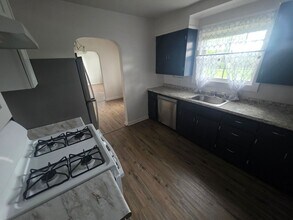 126 N 44th St in Belleville, IL - Building Photo - Building Photo