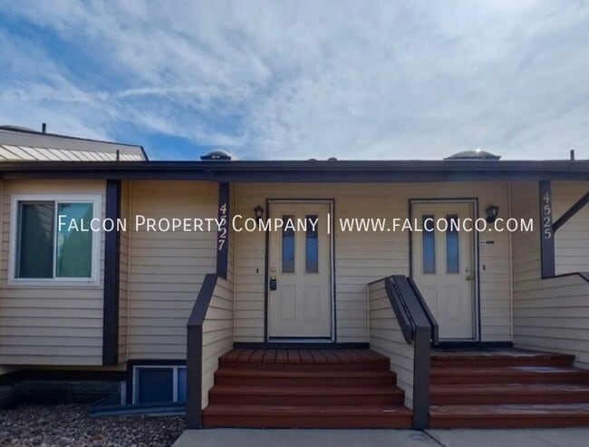 property at 4527 Lamplighter Cir