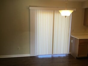 108 Camden Ln in Delaware, OH - Foto de edificio - Building Photo