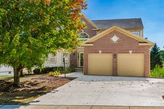 3902 River's Run Dr in Lewis Center, OH - Foto de edificio - Building Photo