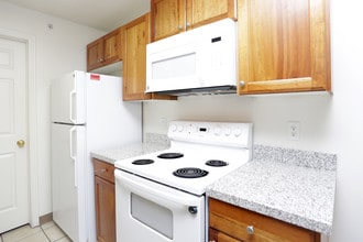 Maple Valley in Logan, UT - Building Photo - Interior Photo