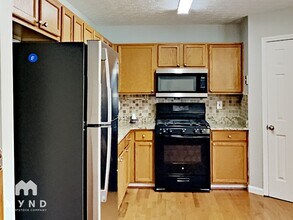 307 Burton Dr in Douglasville, GA - Foto de edificio - Building Photo