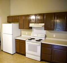 8016-8020 Zane Ave N in Minneapolis, MN - Building Photo - Building Photo