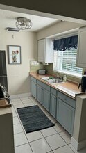 6804 NW 27th Ct in Sunrise, FL - Building Photo - Building Photo