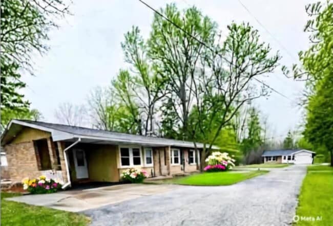 property at 4425 Bay City Rd