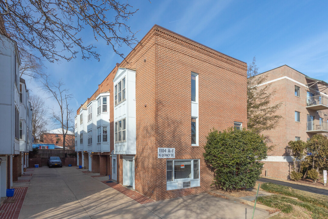 1100-1104 N in Arlington, VA - Building Photo