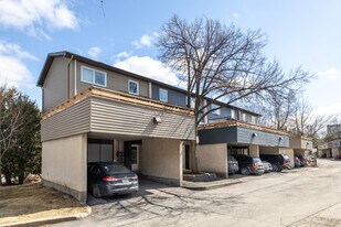 3 Desjardins Av in Ottawa, ON - Building Photo
