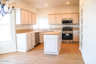 6761 California City Blvd in California City, CA - Building Photo - Building Photo