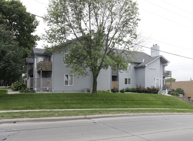 12309 Westwood Ln in Omaha, NE - Building Photo - Building Photo