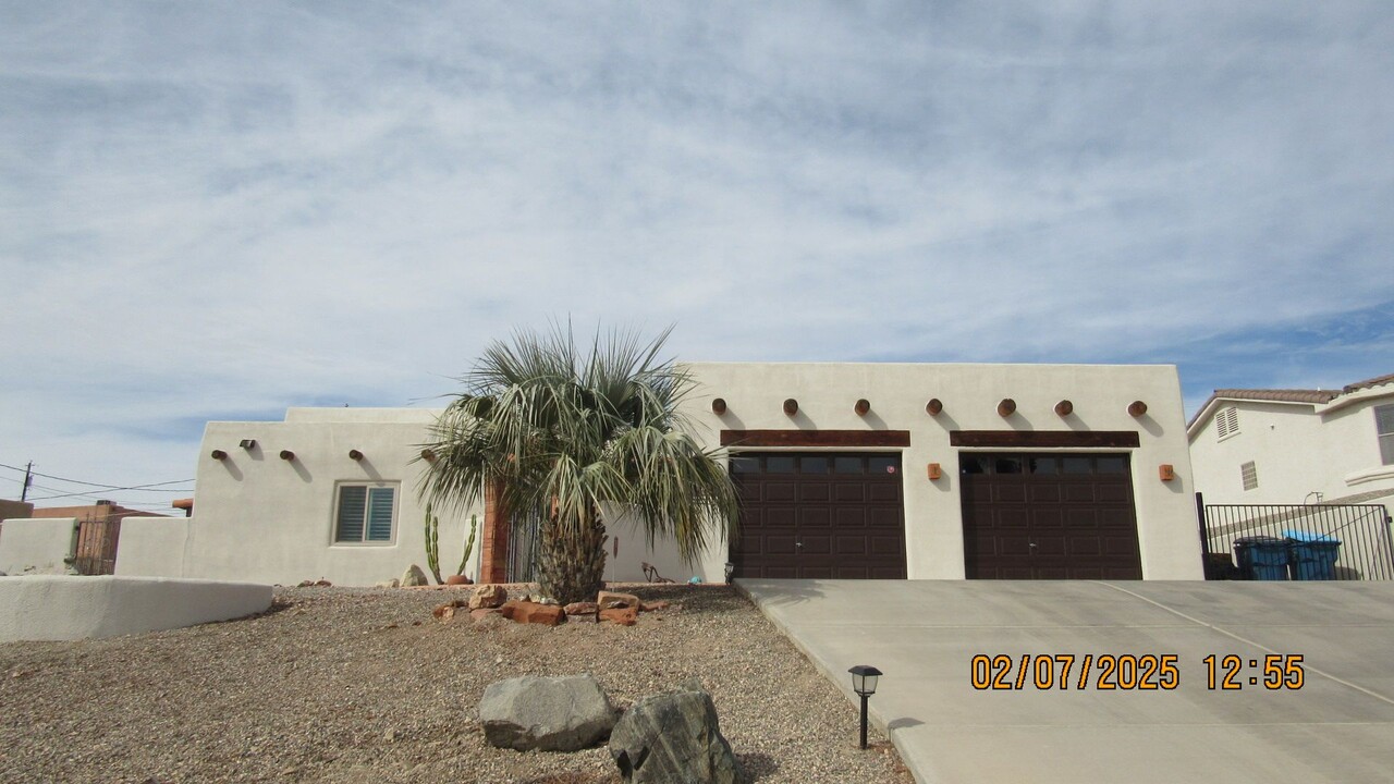 3791 Flying Cloud Ln in Lake Havasu City, AZ - Building Photo