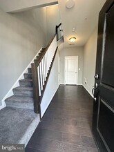 395 Buckeye Cir in La Plata, MD - Foto de edificio - Building Photo