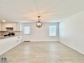 307 Ambush Ridge in San Antonio, TX - Building Photo - Building Photo