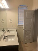 9504 Hunter Ln in Austin, TX - Building Photo - Building Photo