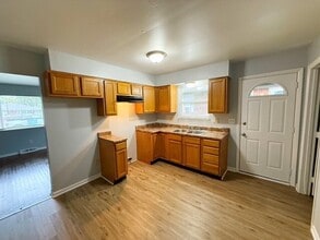 4651 Crestview Ave in Indianapolis, IN - Building Photo - Building Photo