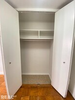 236 E 36th St, Unit LOBA0 in New York, NY - Building Photo