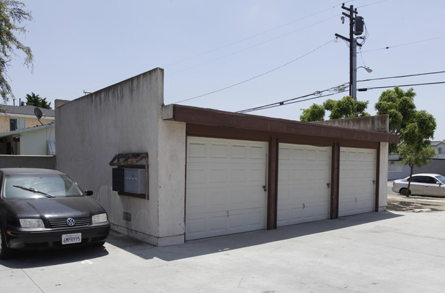 7861 2nd St in Stanton, CA - Building Photo - Building Photo