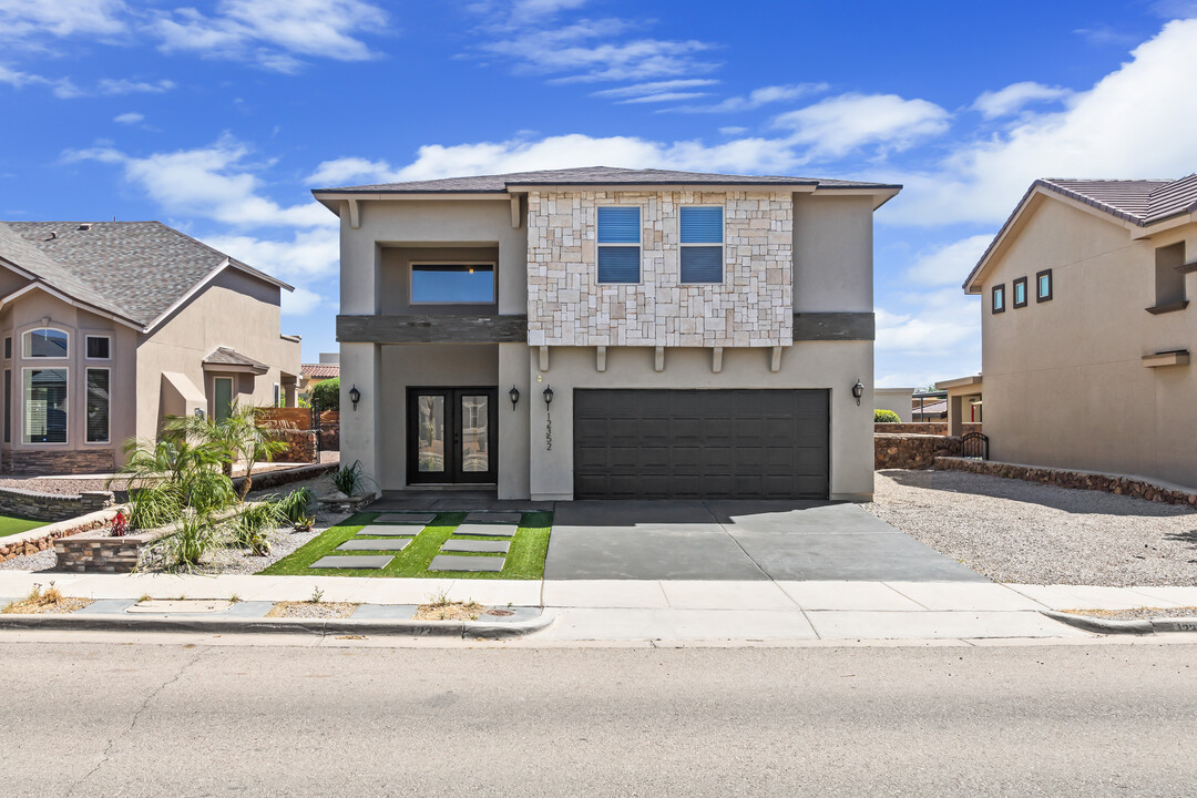 12352 Stansbury Dr in El Paso, TX - Foto de edificio