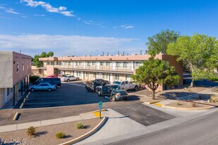 Corona Del Sol Apartments in Albuquerque, NM - Building Photo