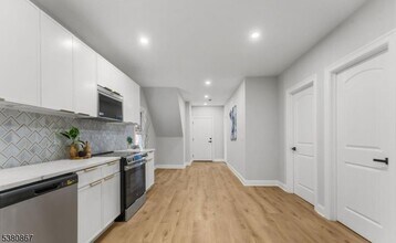 321 William St in Harrison, NJ - Building Photo - Building Photo