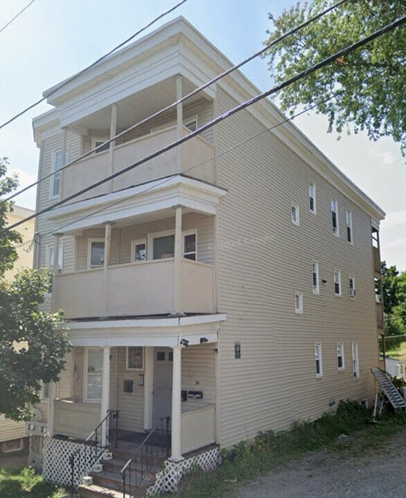 34 Porter St, Unit #3 in Malden, MA - Foto de edificio