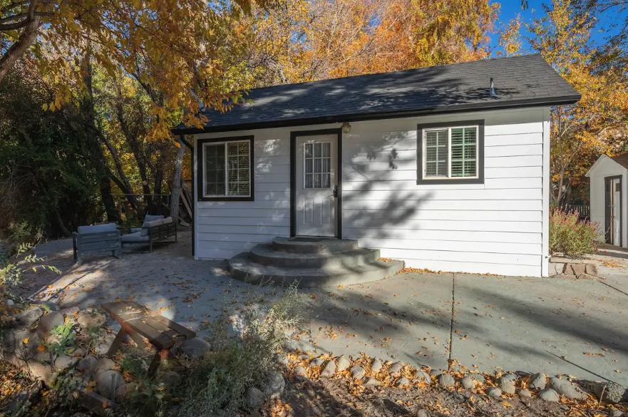 3781 W Line St in Bishop, CA - Building Photo