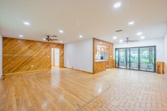 6290 SW 86th St in Miami, FL - Building Photo - Building Photo